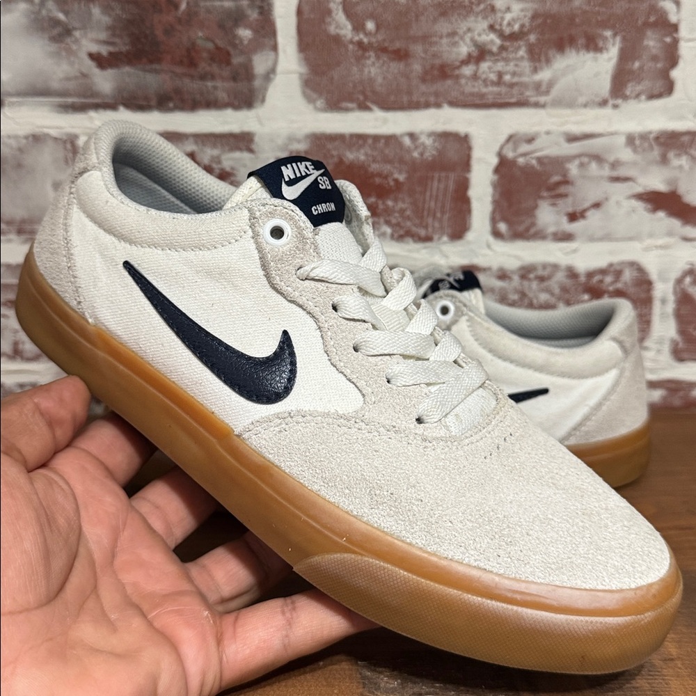 Nike SB Men’s Sz 6.5 Chron Solarsoft White Obsidian CD6278-100